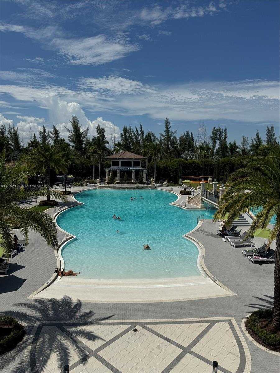 Small Image of Doral Number 35
