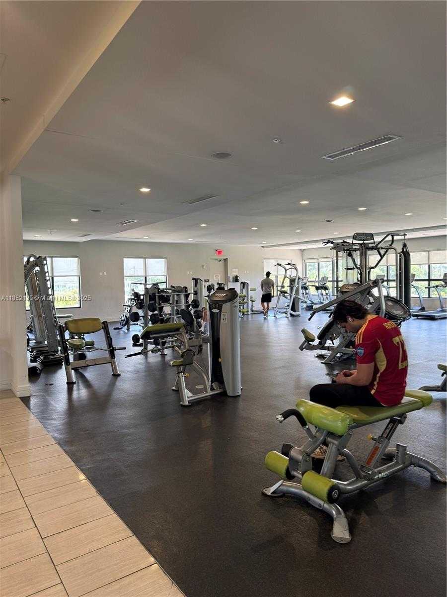 Small Image of Doral Number 36