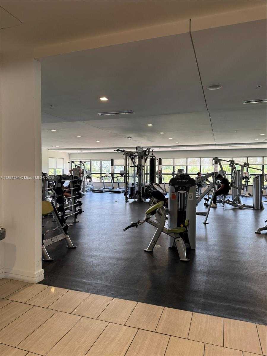 Small Image of Doral Number 37
