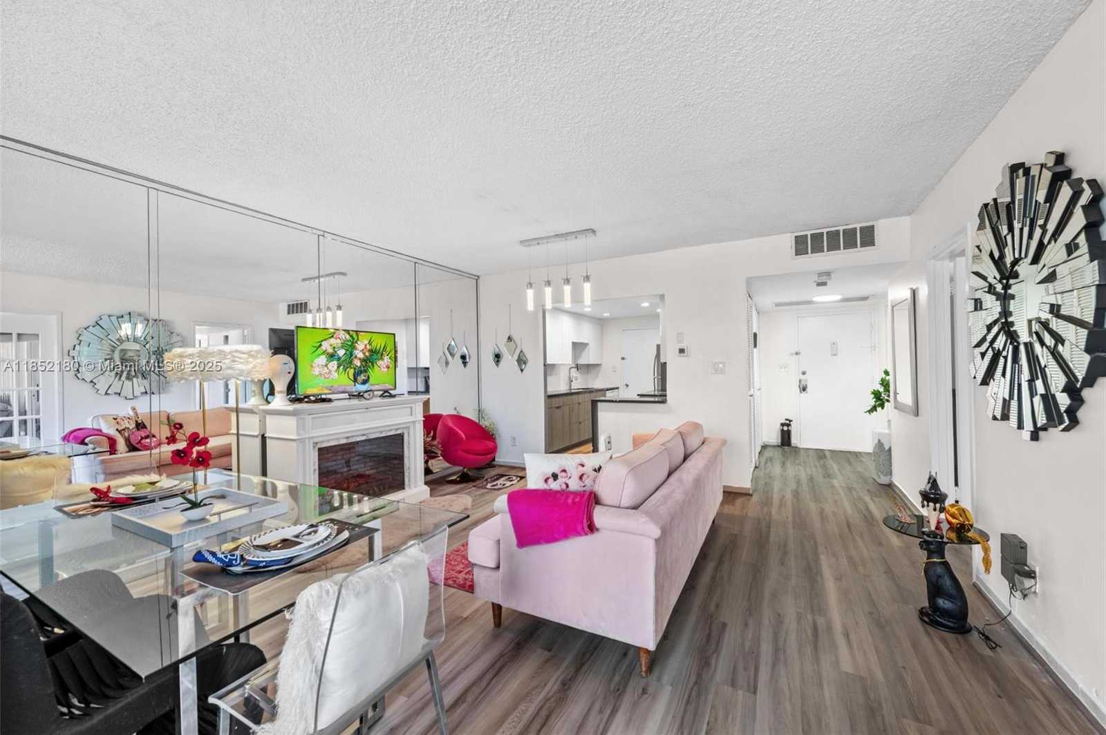 Small Image of 5401 COLLINS AVE #511, Miami Beach Number 11