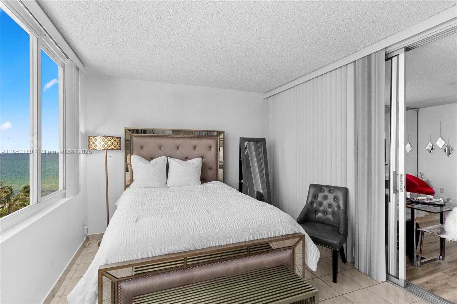 Small Image of 5401 COLLINS AVE #511, Miami Beach Number 19