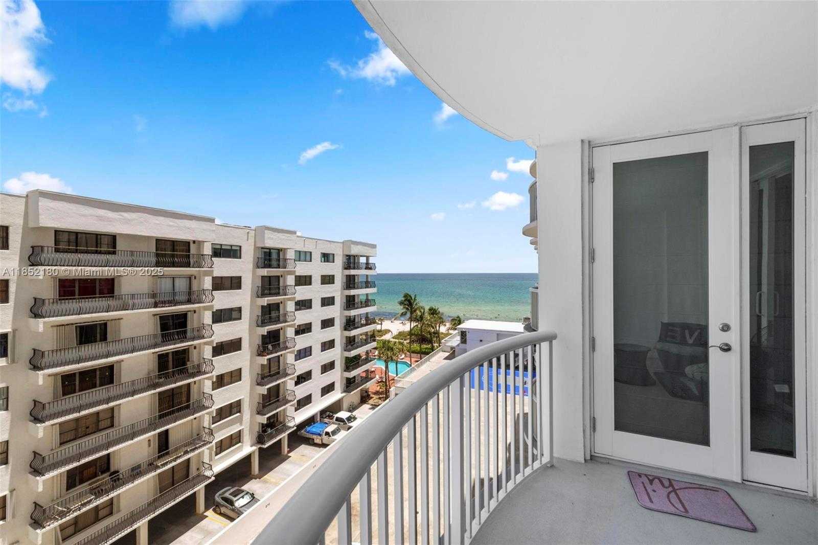 Small Image of 5401 COLLINS AVE #511, Miami Beach Number 24
