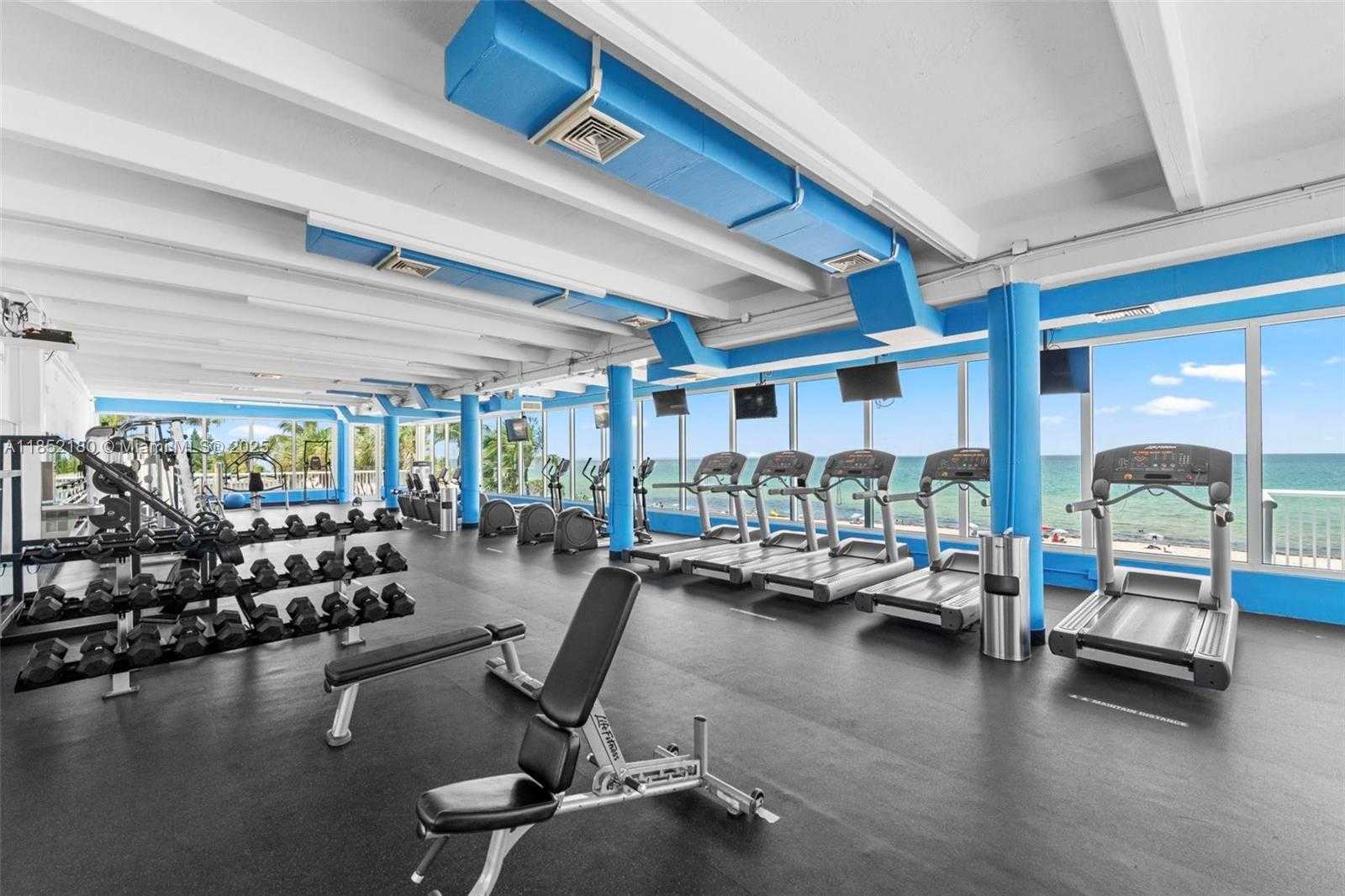 Small Image of 5401 COLLINS AVE #511, Miami Beach Number 31