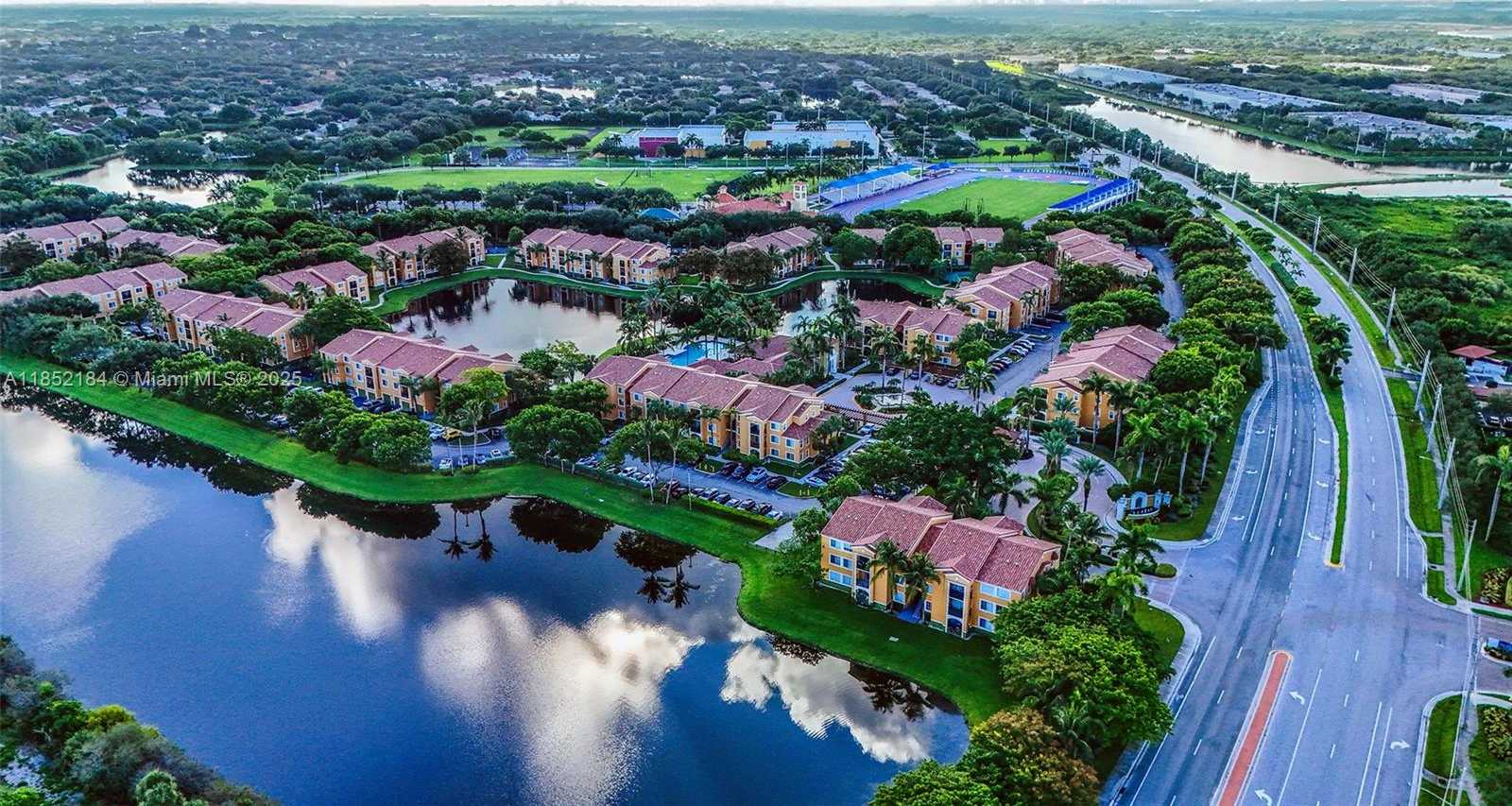 Small Image of 2440 EAST PRESERVE WAY #208, Miramar Number 10