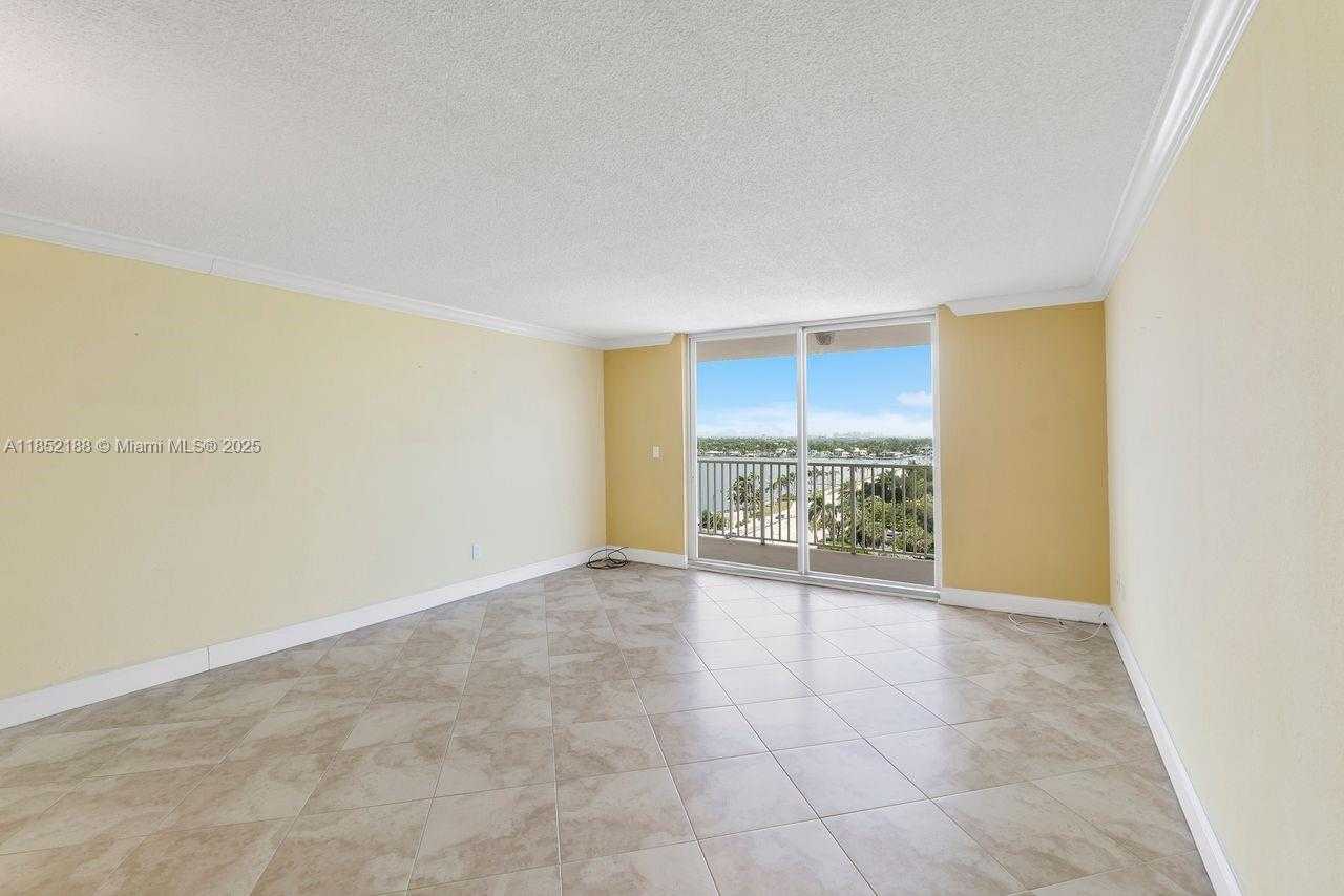 Small Image of 1401 SOUTH OCEAN DR #PH2, Hollywood Number 13