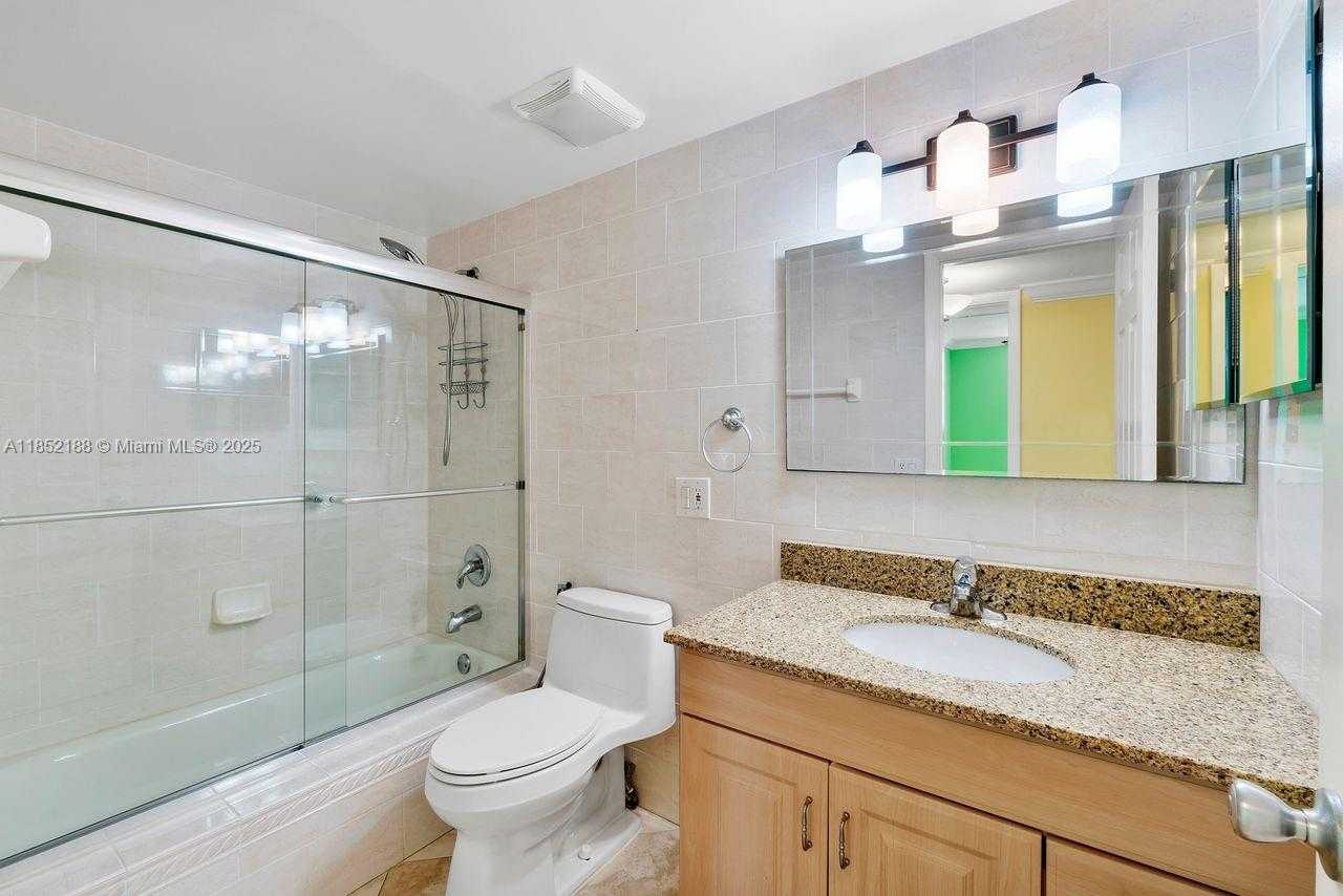 Small Image of 1401 SOUTH OCEAN DR #PH2, Hollywood Number 25