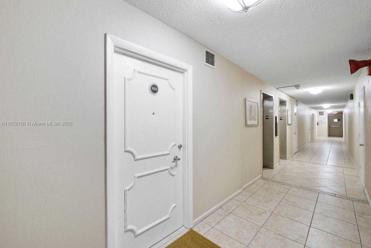 Small Image of 1401 SOUTH OCEAN DR #PH2, Hollywood Number 26