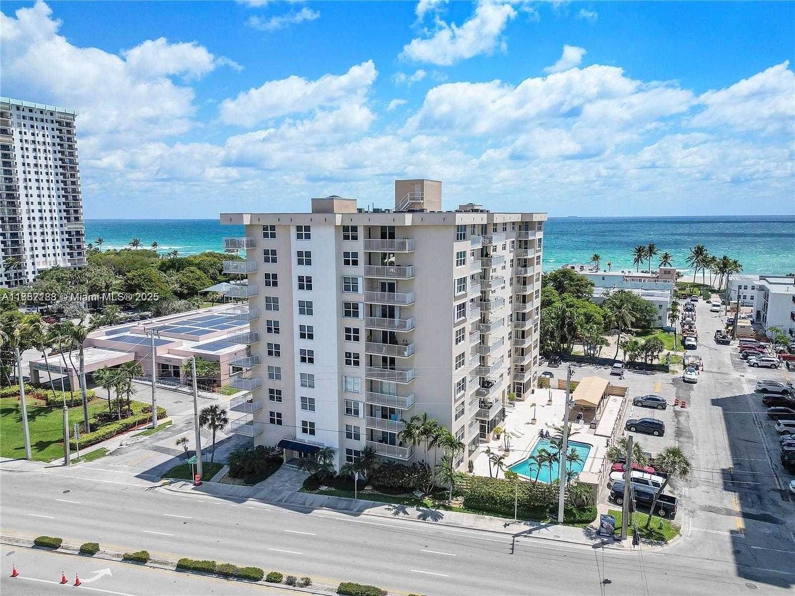 Small Image of 1401 SOUTH OCEAN DR #PH2, Hollywood Number 3