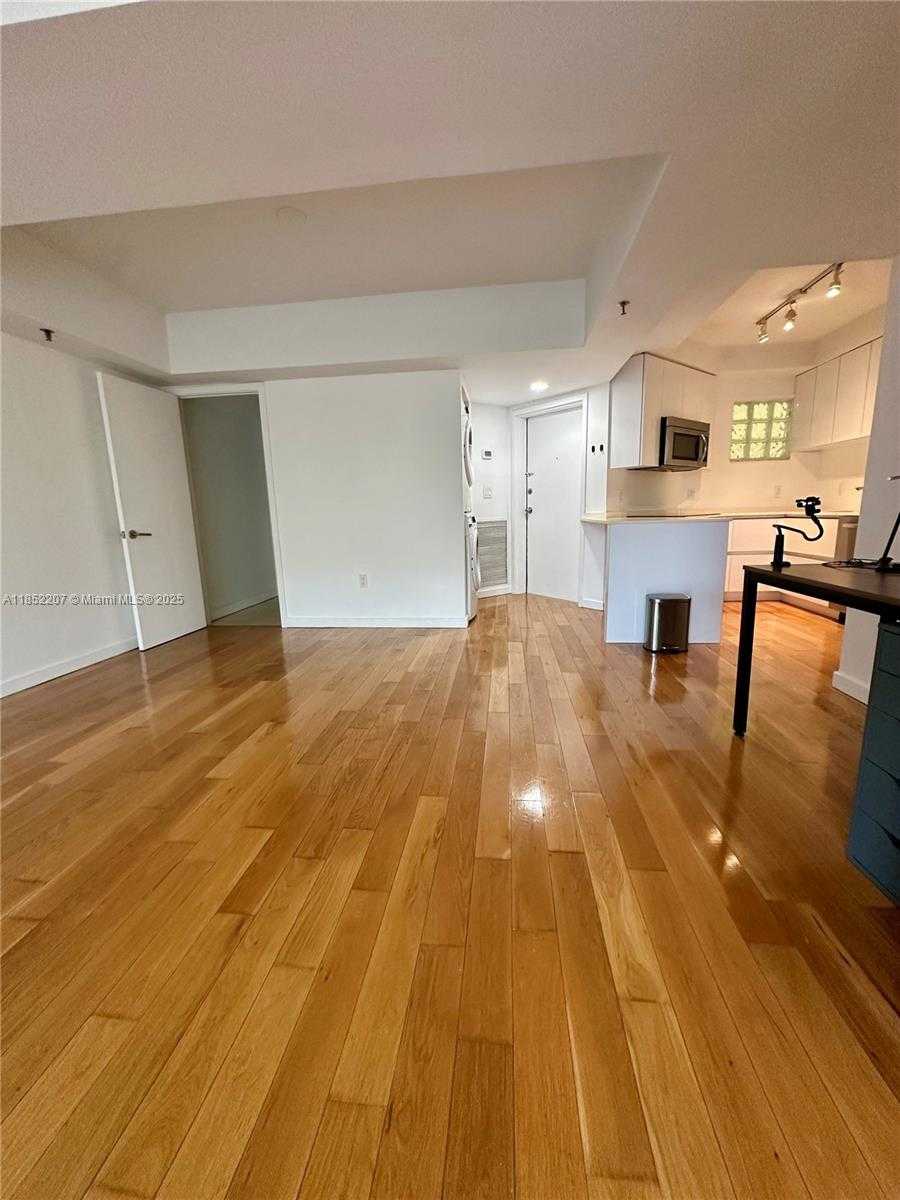 Small Image of 9156 COLLINS AVE #202, Surfside Number 4