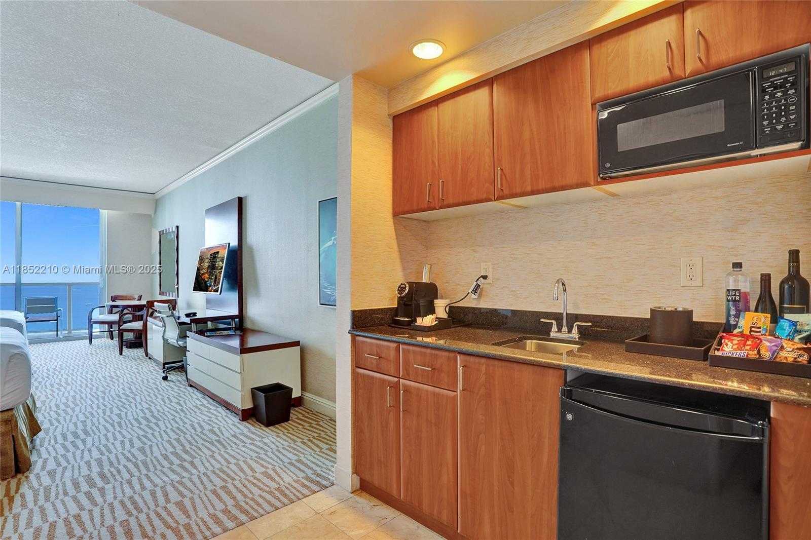 Small Image of 18001 COLLINS AVE #2308, Sunny Isles Beach Number 7