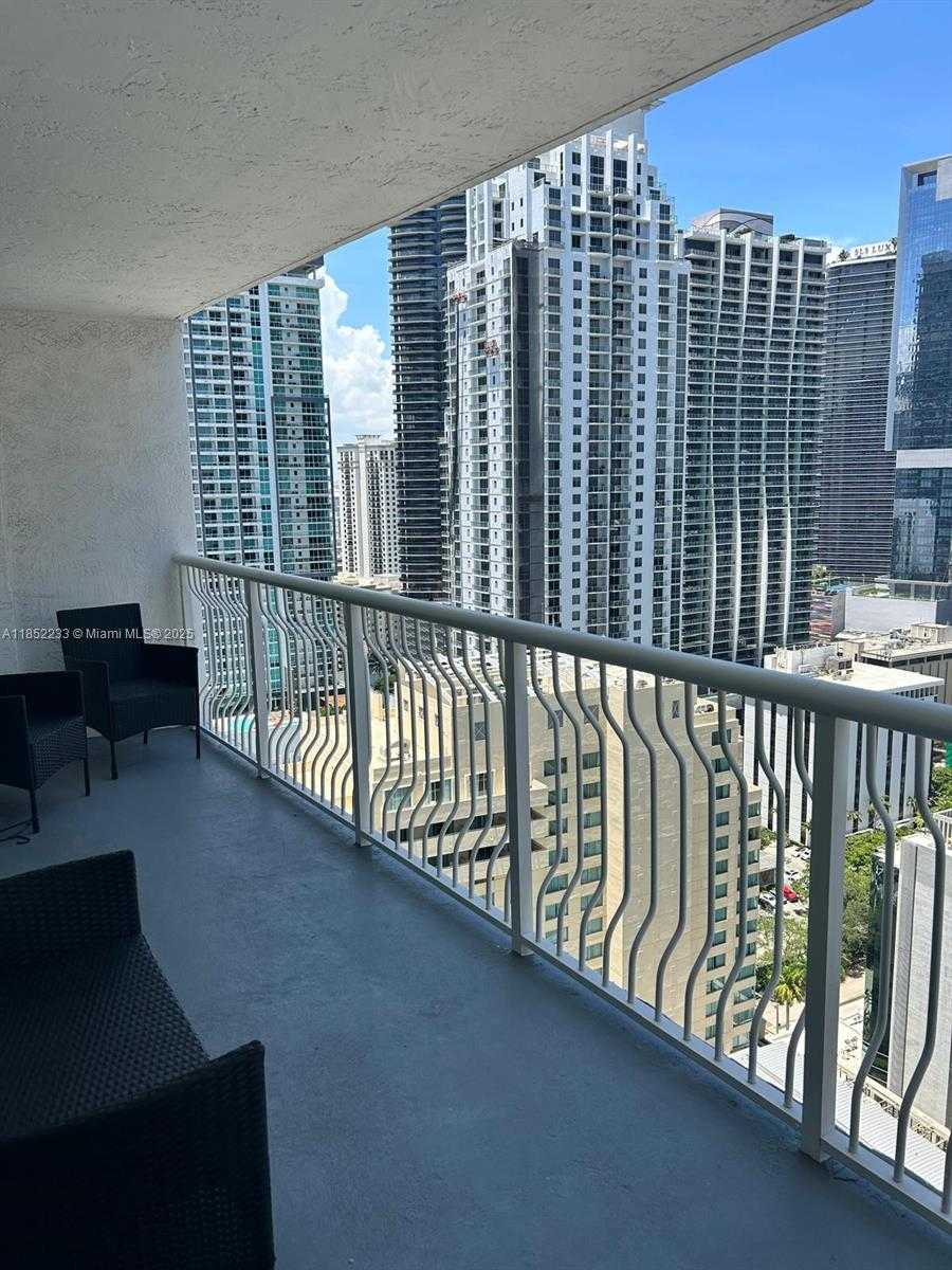 Small Image of 1200 BRICKELL BAY DR #3520, Miami Number 7
