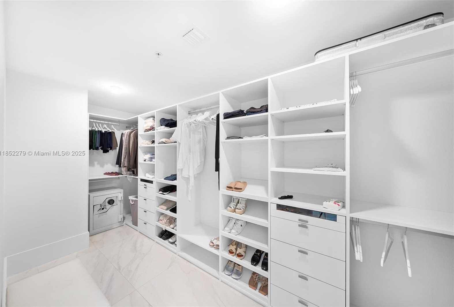 Small Image of 330 SUNNY ISLES BLVD #5-PH01, Sunny Isles Beach Number 30