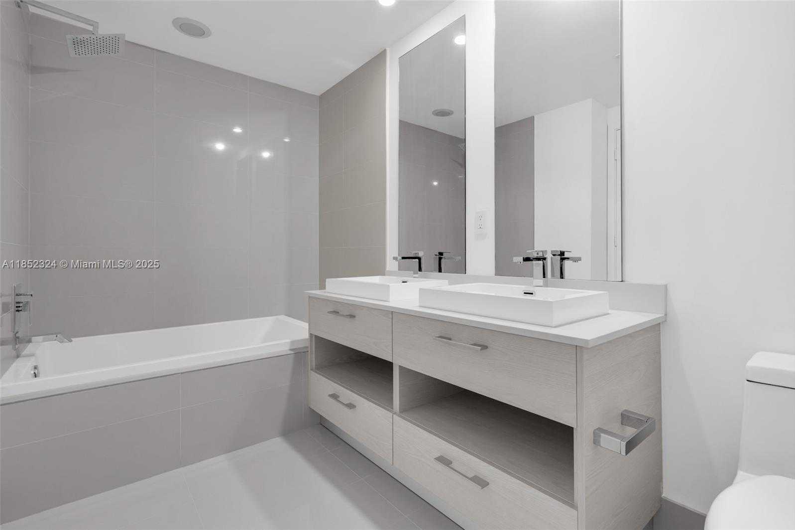 Small Image of 45 SOUTH WEST 9TH ST #2204, Miami Number 21