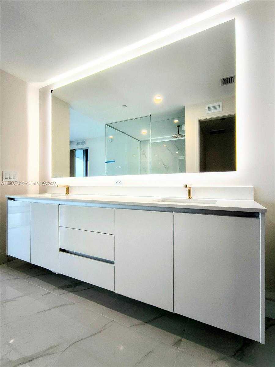 Small Image of 700 NORTH EAST 24 STREET #1502, Miami Number 30