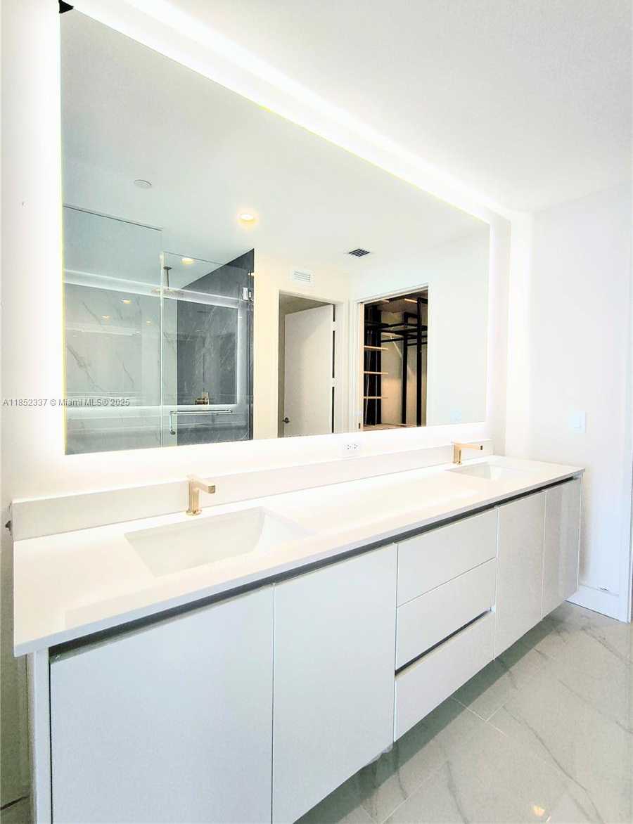 Small Image of 700 NORTH EAST 24 STREET #1502, Miami Number 31