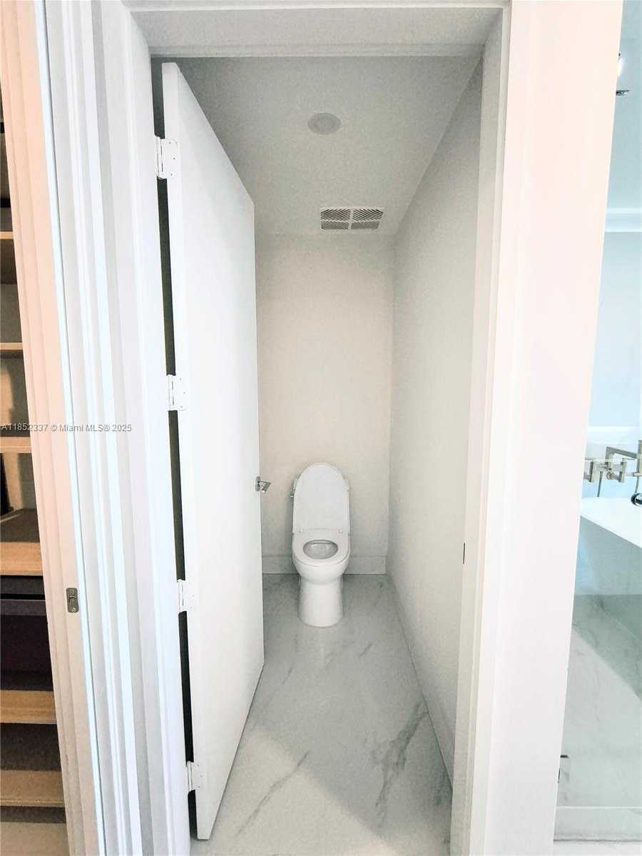 Small Image of 700 NORTH EAST 24 STREET #1502, Miami Number 36