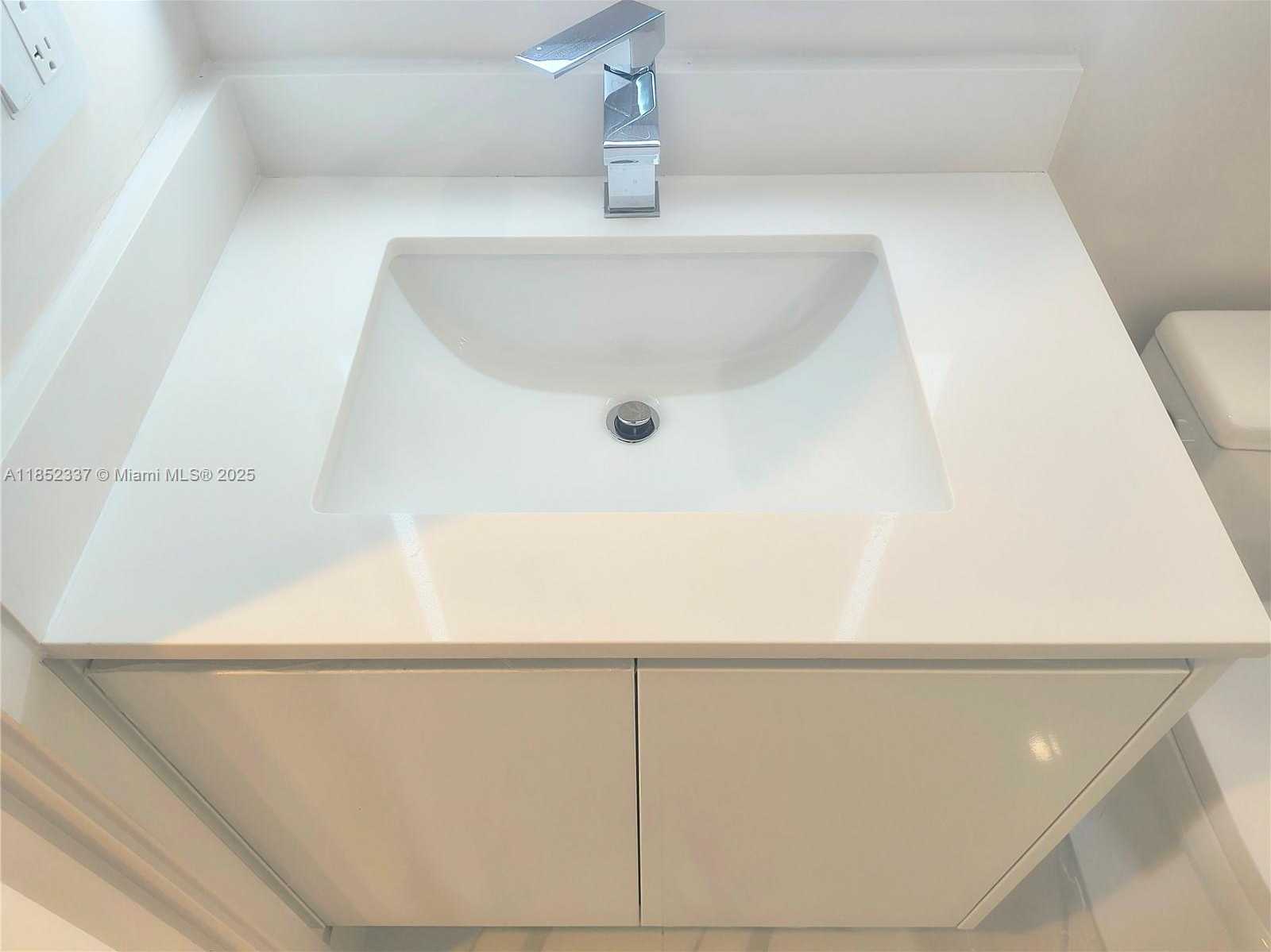 Small Image of 700 NORTH EAST 24 STREET #1502, Miami Number 48