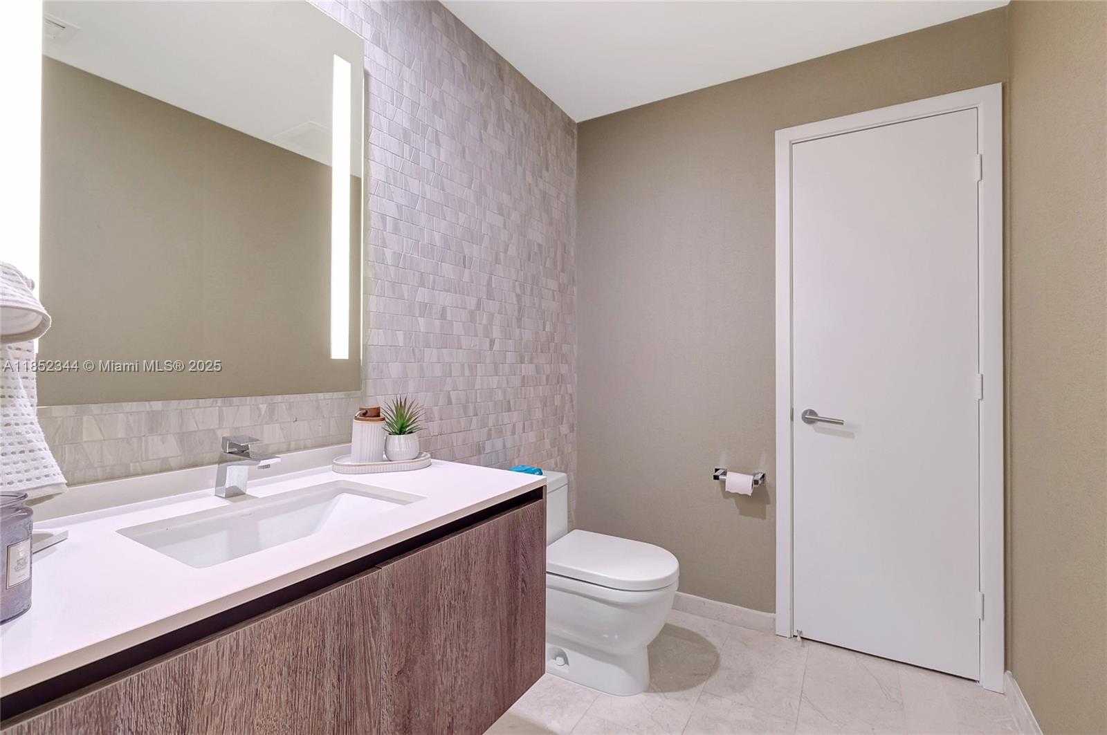 Small Image of 88 SOUTH WEST 7TH ST #3003, Miami Number 20