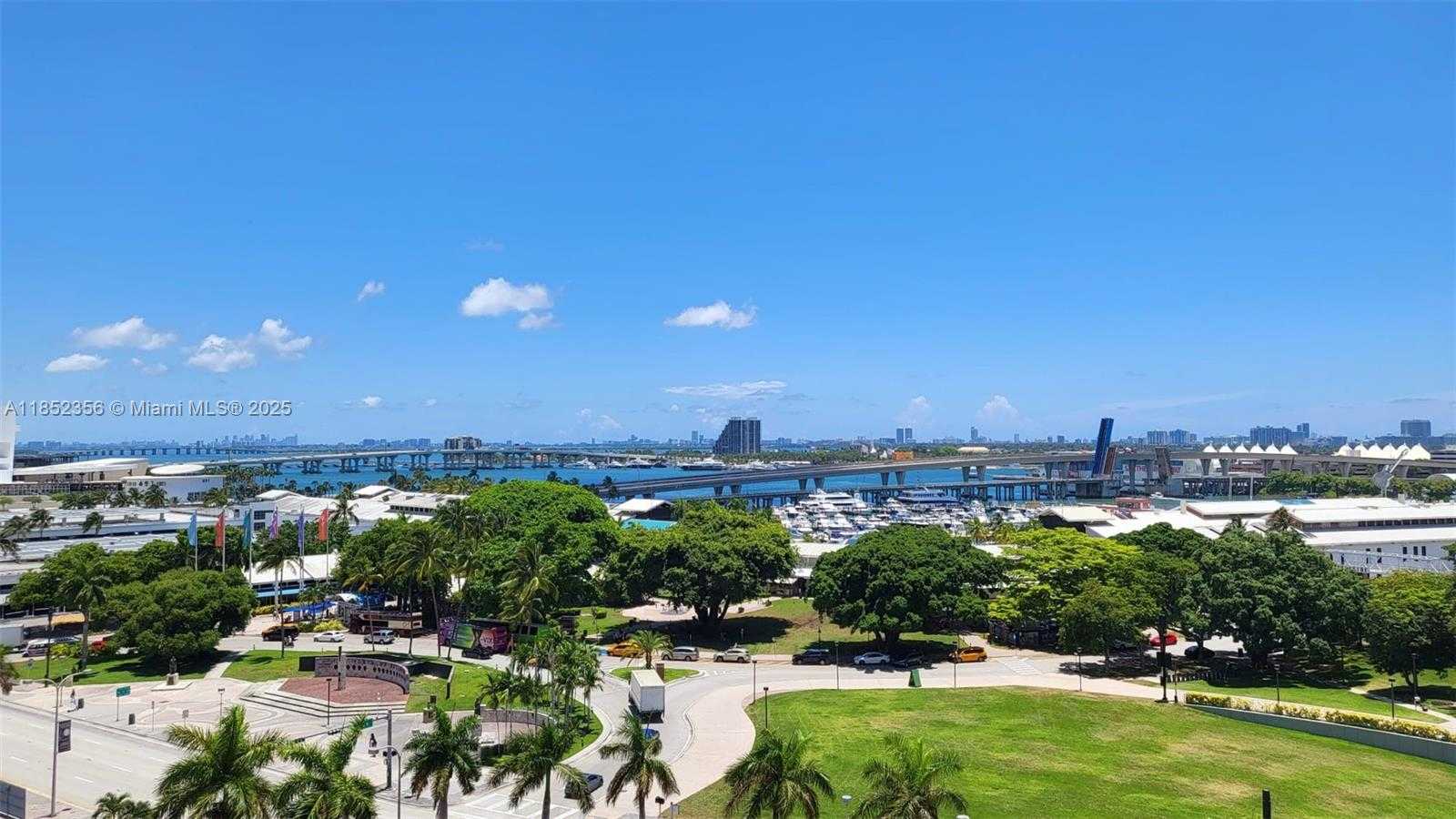 Small Image of Miami Number 3