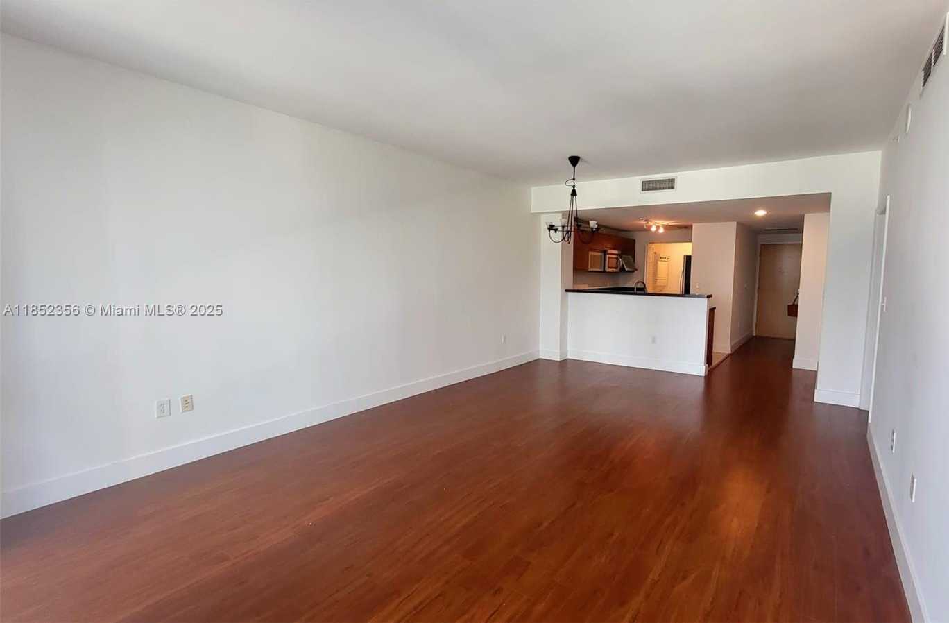 Small Image of Miami Number 9