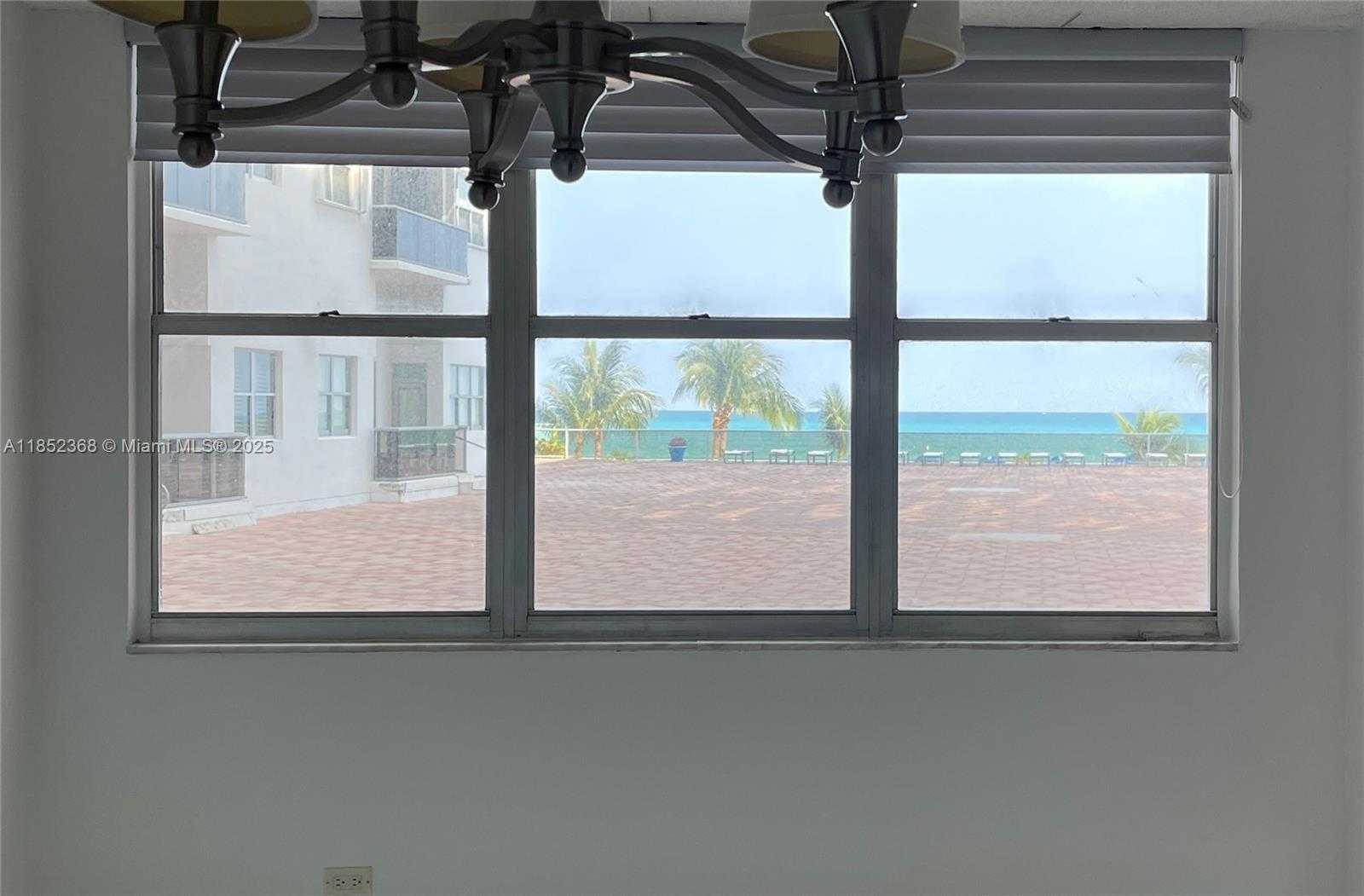 Small Image of 6039 COLLINS AVE #311, Miami Beach Number 17