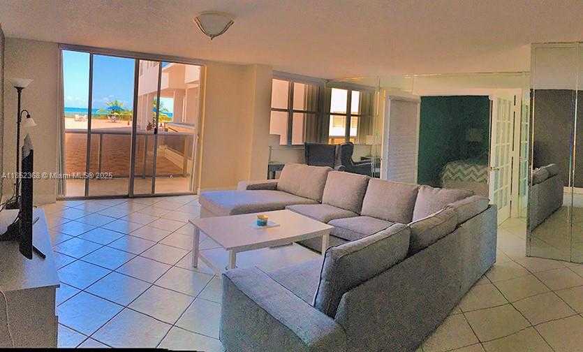 Small Image of 6039 COLLINS AVE #311, Miami Beach Number 3