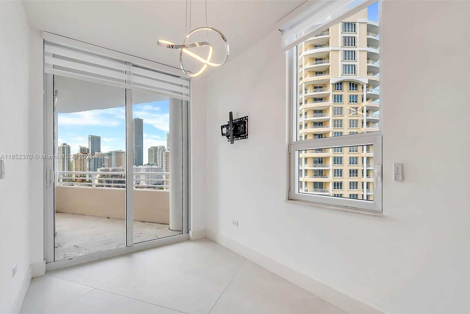 Small Image of 848 BRICKELL KEY DR #1906, Miami Number 10