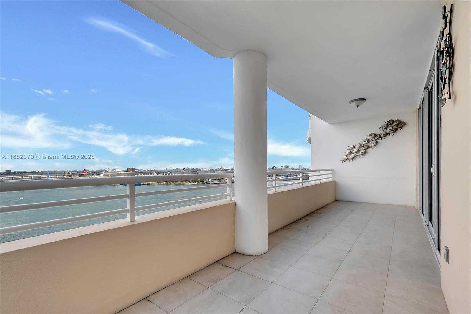 Small Image of 848 BRICKELL KEY DR #1906, Miami Number 18
