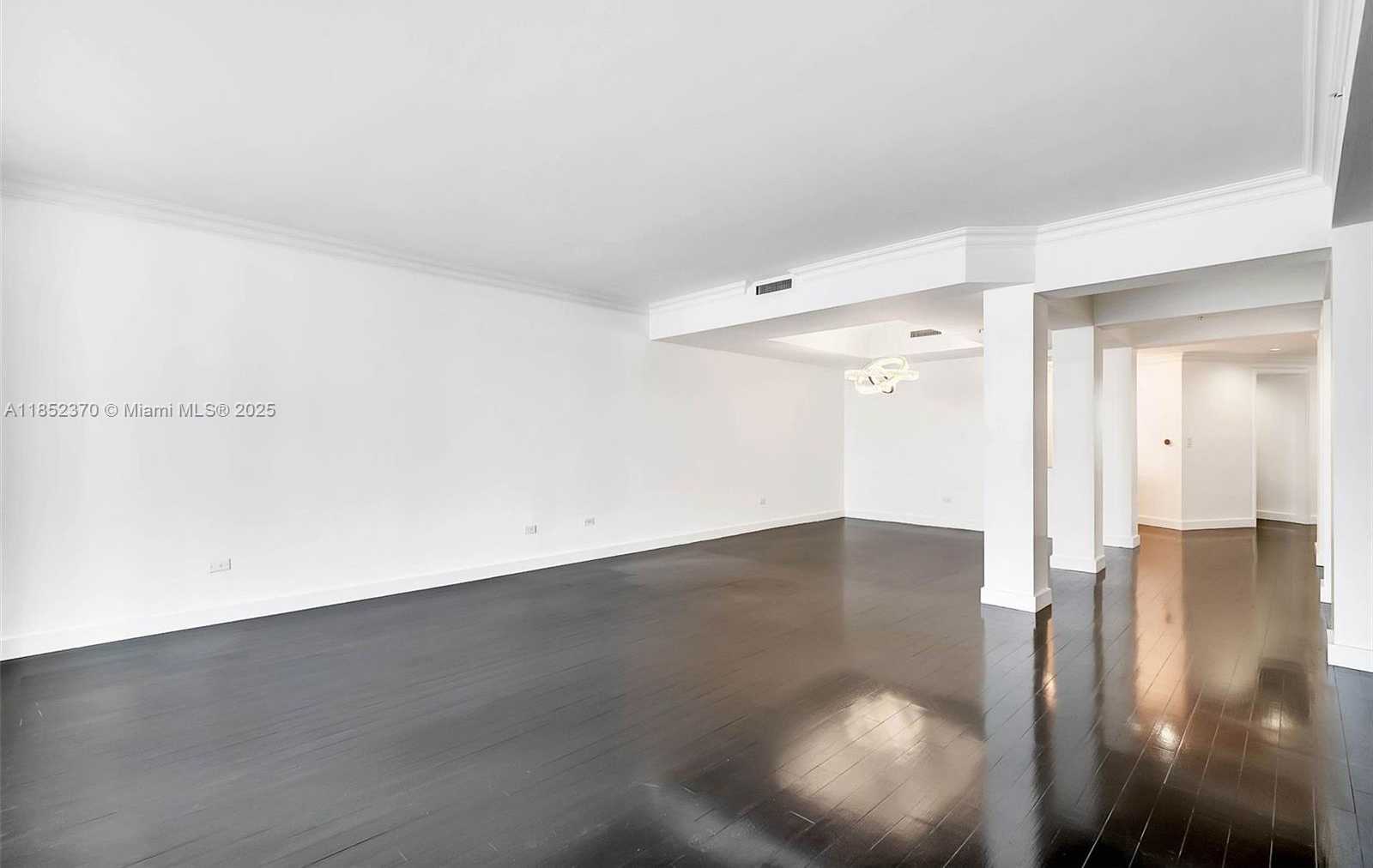 Small Image of 848 BRICKELL KEY DR #1906, Miami Number 4