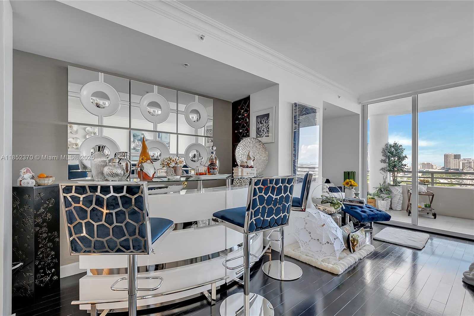 Small Image of 848 BRICKELL KEY DR #1906, Miami Number 6