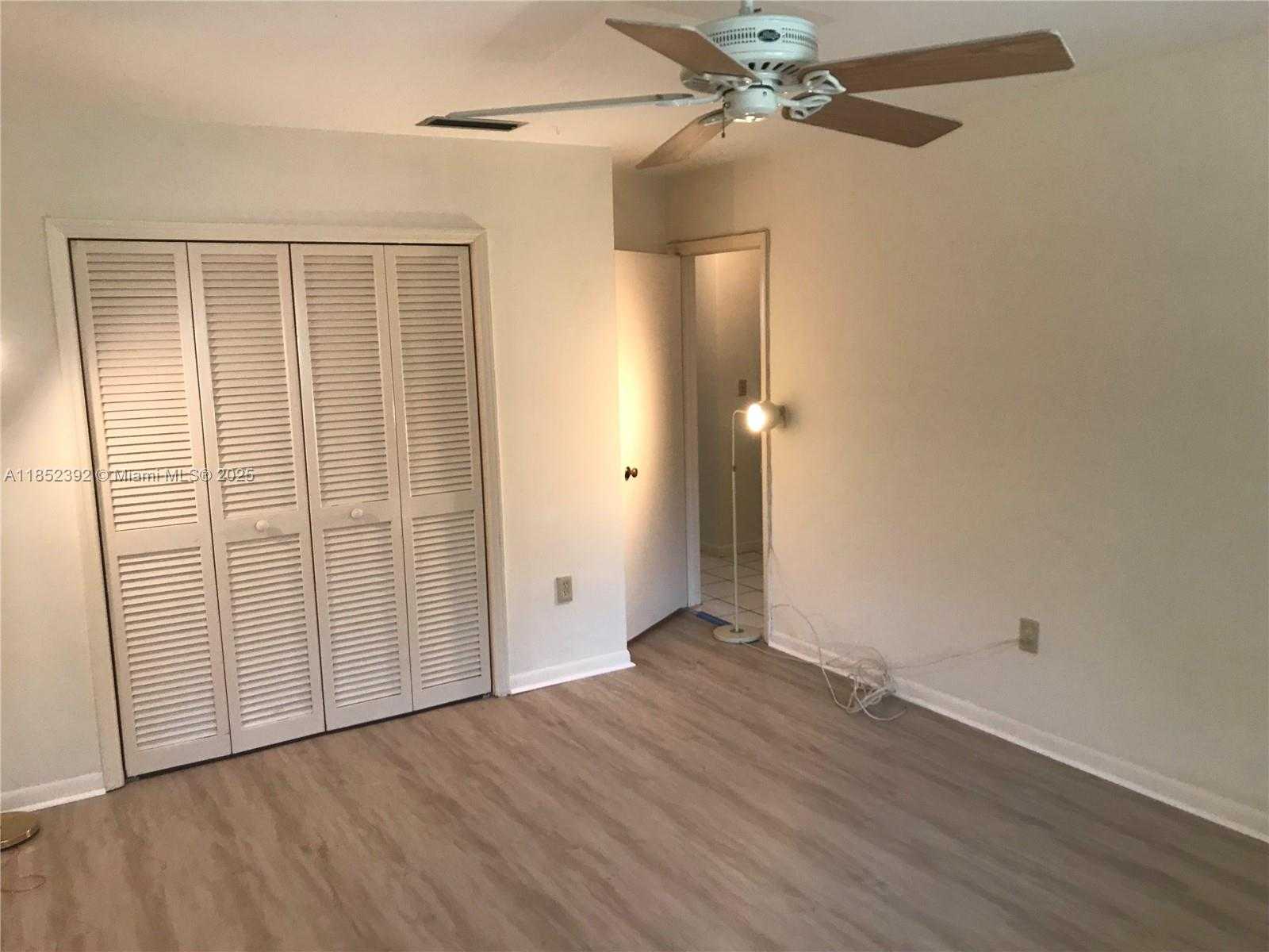 Small Image of 1239 MARIPOSA AVE #8, Coral Gables Number 11