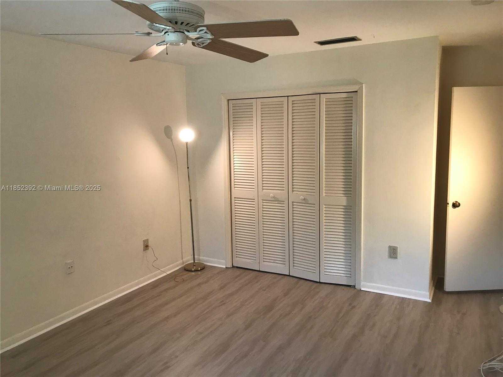Small Image of 1239 MARIPOSA AVE #8, Coral Gables Number 12