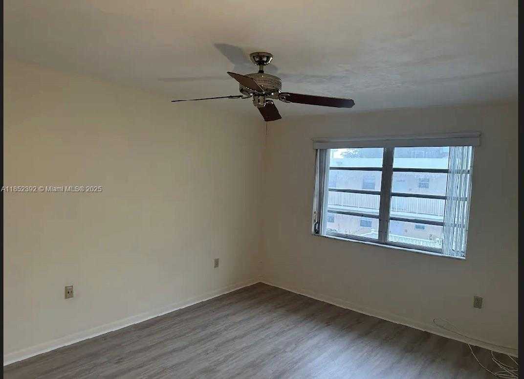 Small Image of 1239 MARIPOSA AVE #8, Coral Gables Number 13