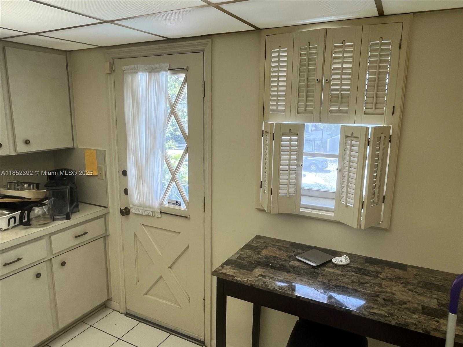Small Image of 1239 MARIPOSA AVE #8, Coral Gables Number 17