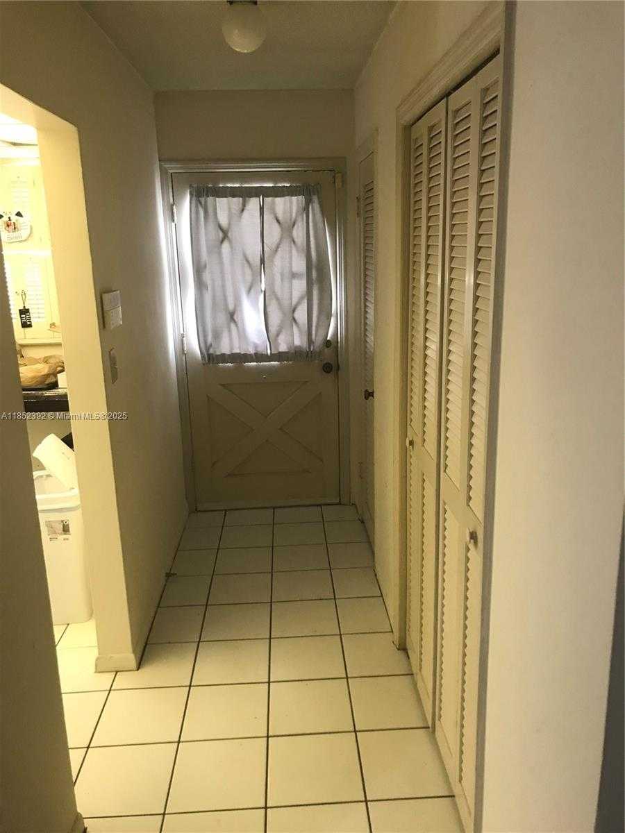 Small Image of 1239 MARIPOSA AVE #8, Coral Gables Number 18