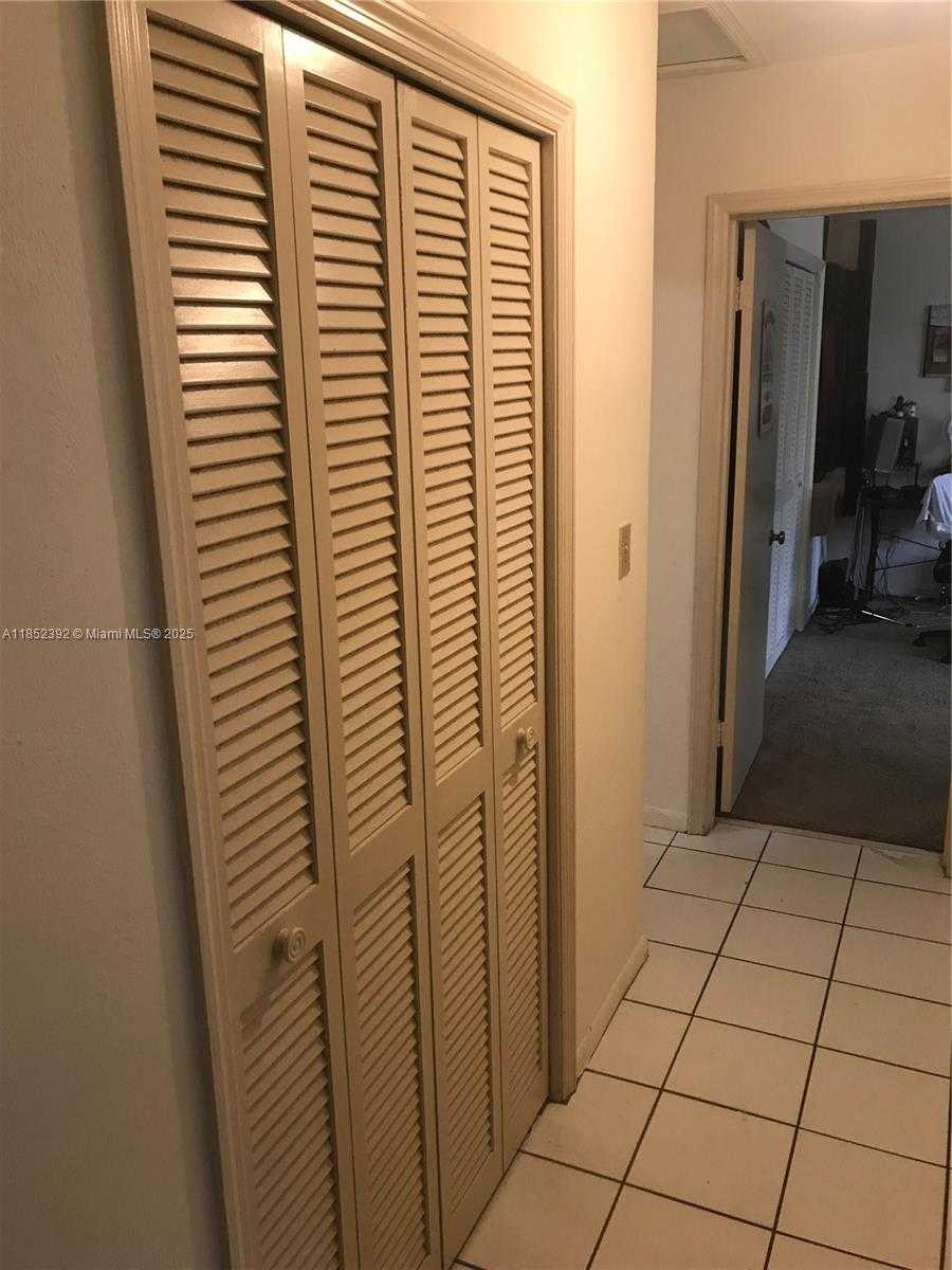 Small Image of 1239 MARIPOSA AVE #8, Coral Gables Number 19