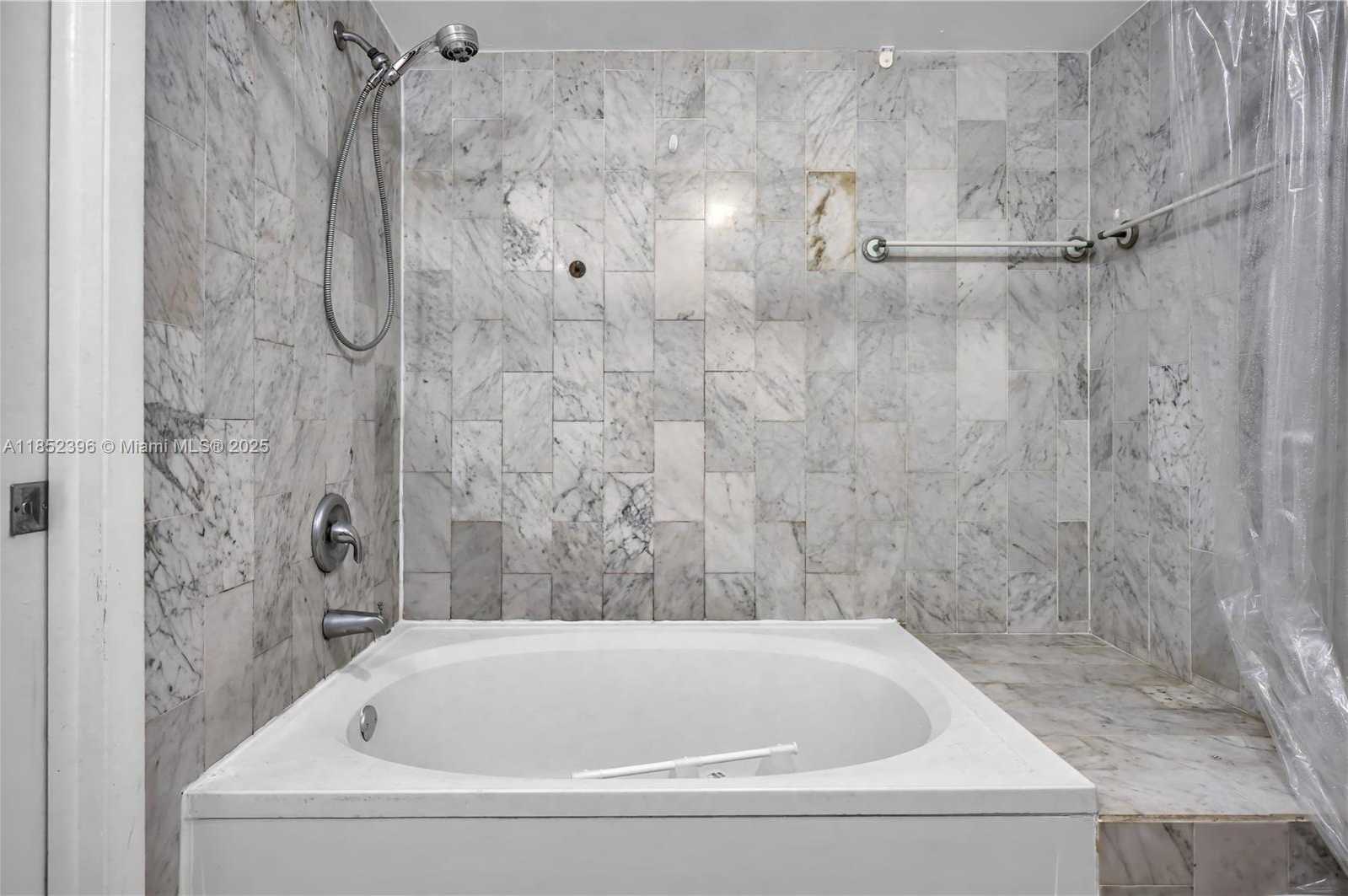 Small Image of 10194 SOUTH WEST 77TH CT, Miami Number 14