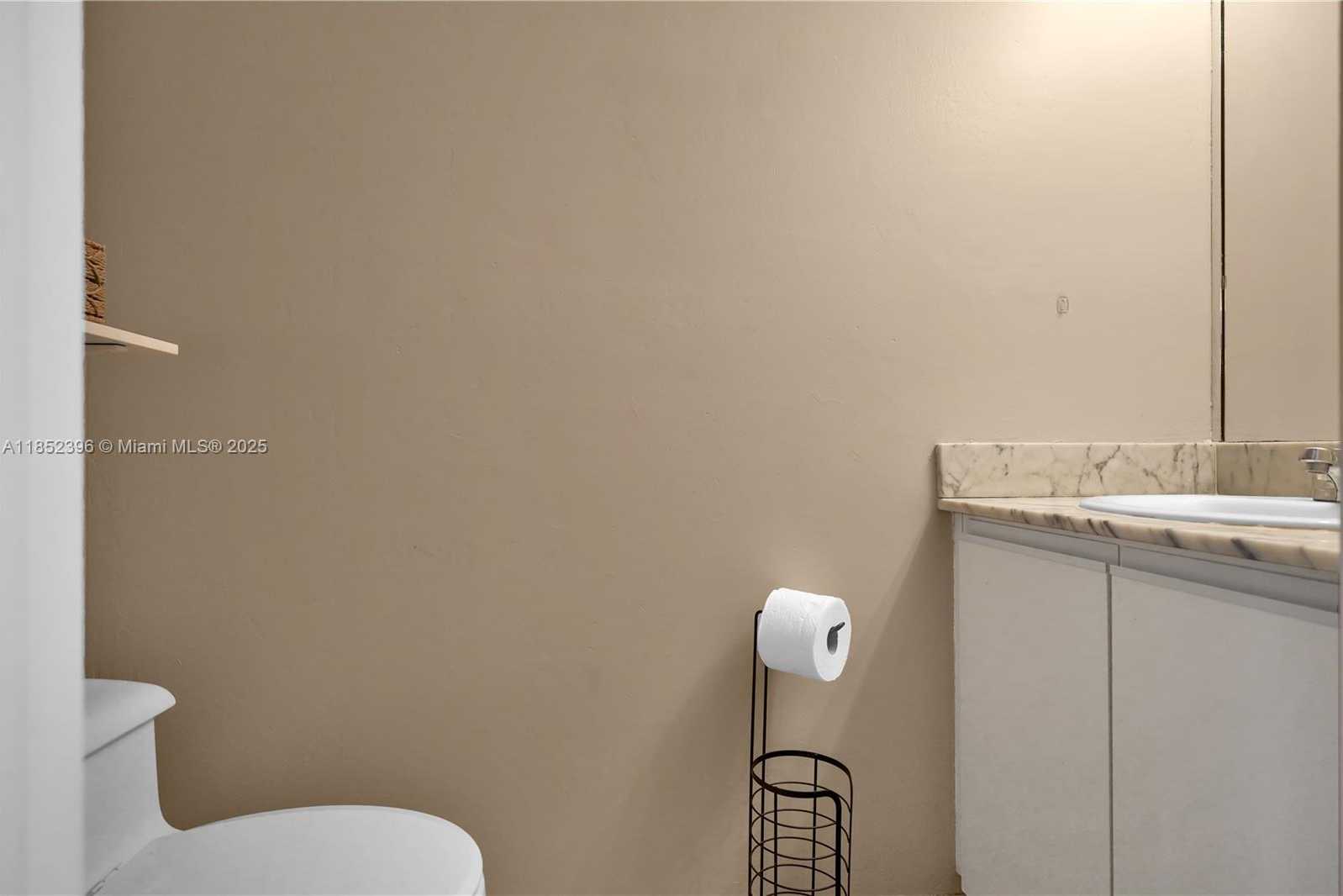Small Image of 10194 SOUTH WEST 77TH CT, Miami Number 7