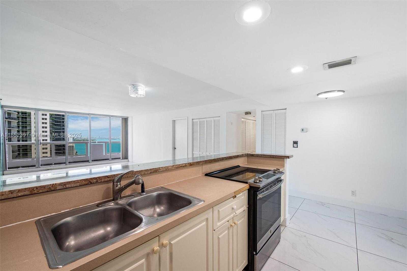 Small Image of 1717 NORTH BAYSHORE DR #A-2751, Miami Number 11