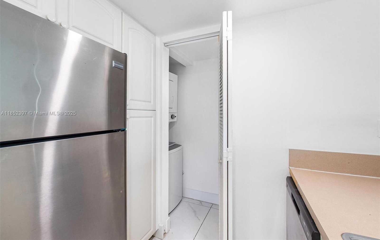 Small Image of 1717 NORTH BAYSHORE DR #A-2751, Miami Number 13
