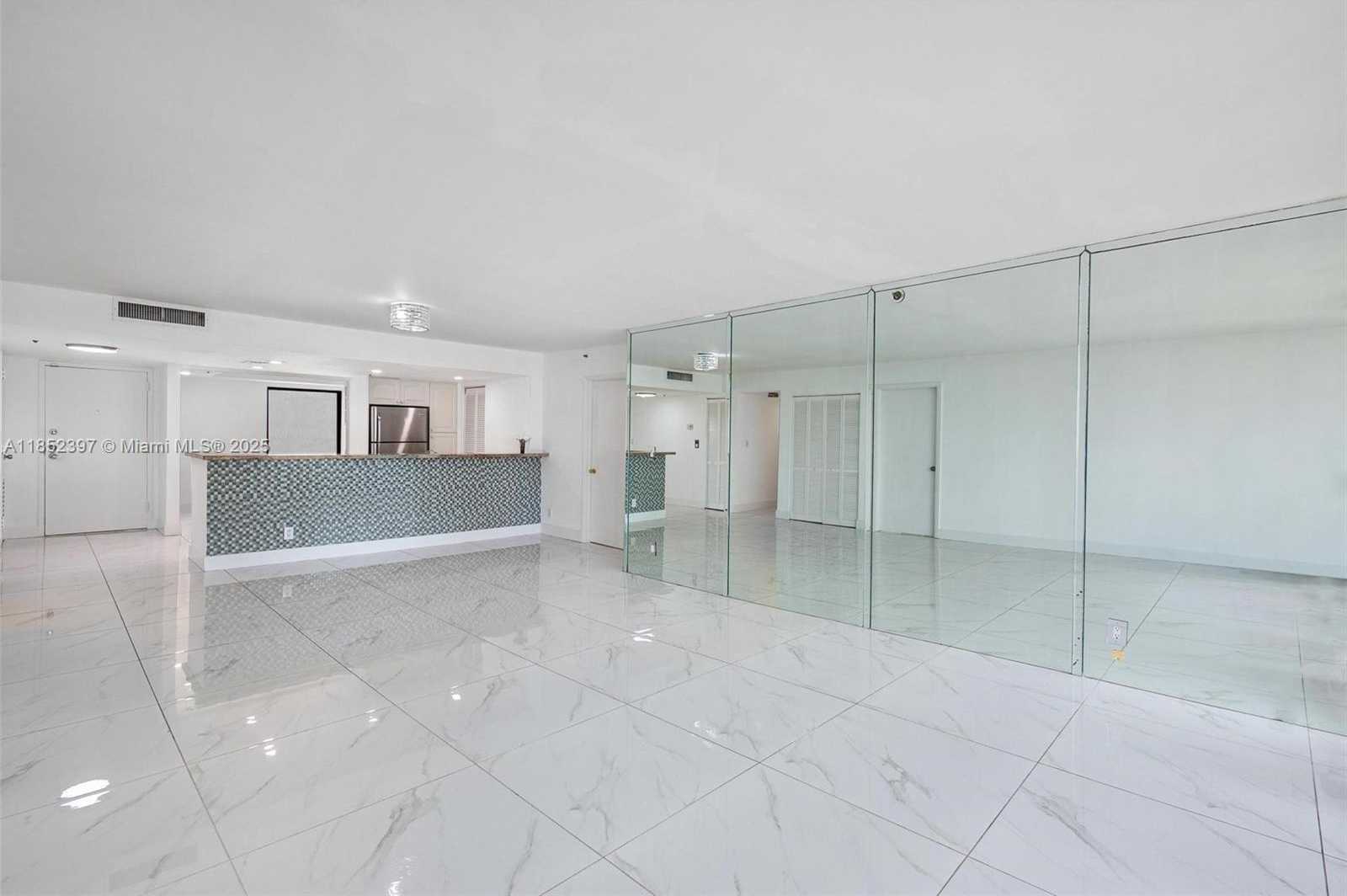Small Image of 1717 NORTH BAYSHORE DR #A-2751, Miami Number 25