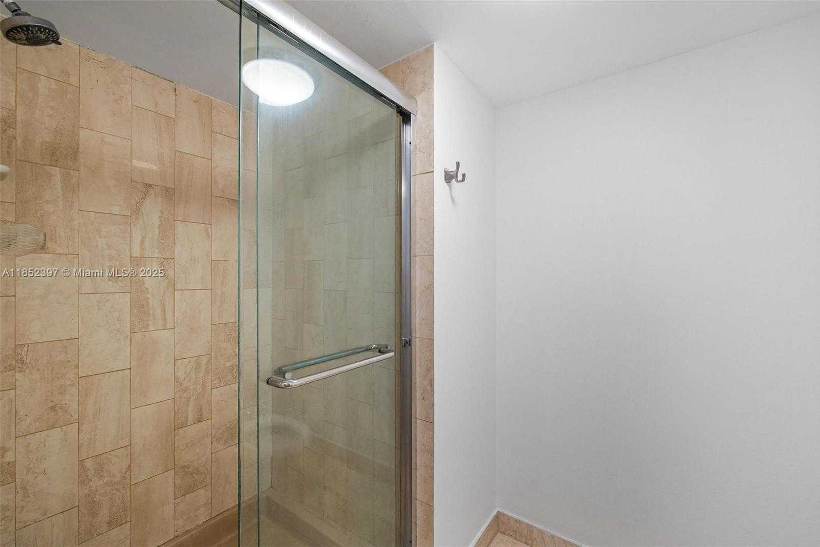 Small Image of 1717 NORTH BAYSHORE DR #A-2751, Miami Number 34