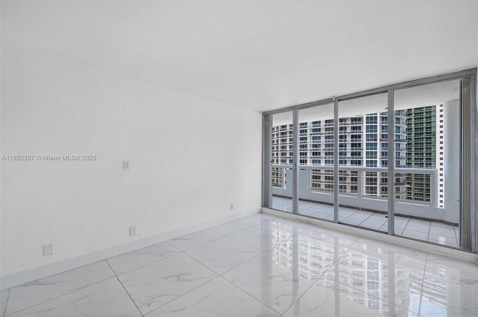 Small Image of 1717 NORTH BAYSHORE DR #A-2751, Miami Number 36