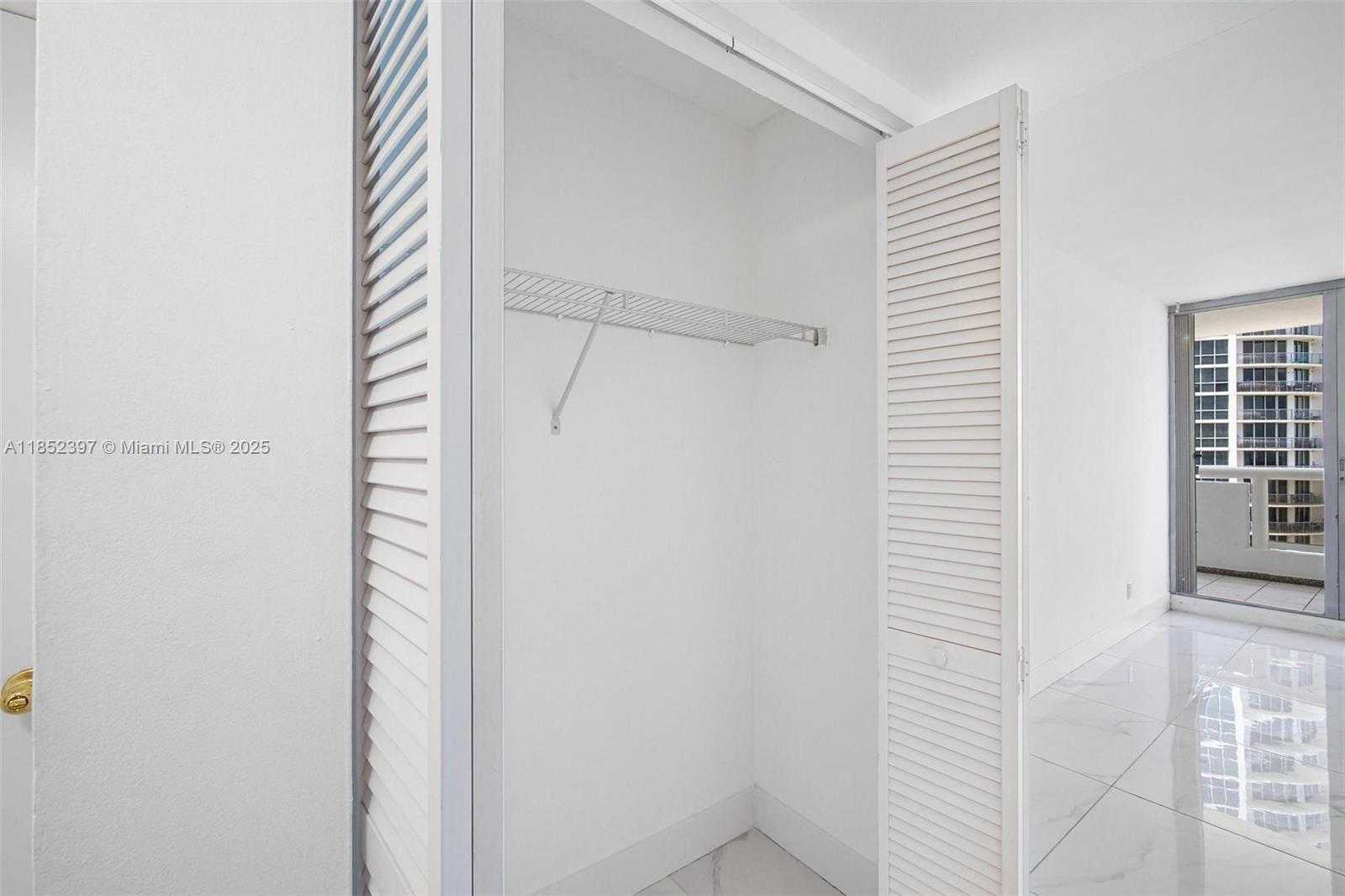Small Image of 1717 NORTH BAYSHORE DR #A-2751, Miami Number 38