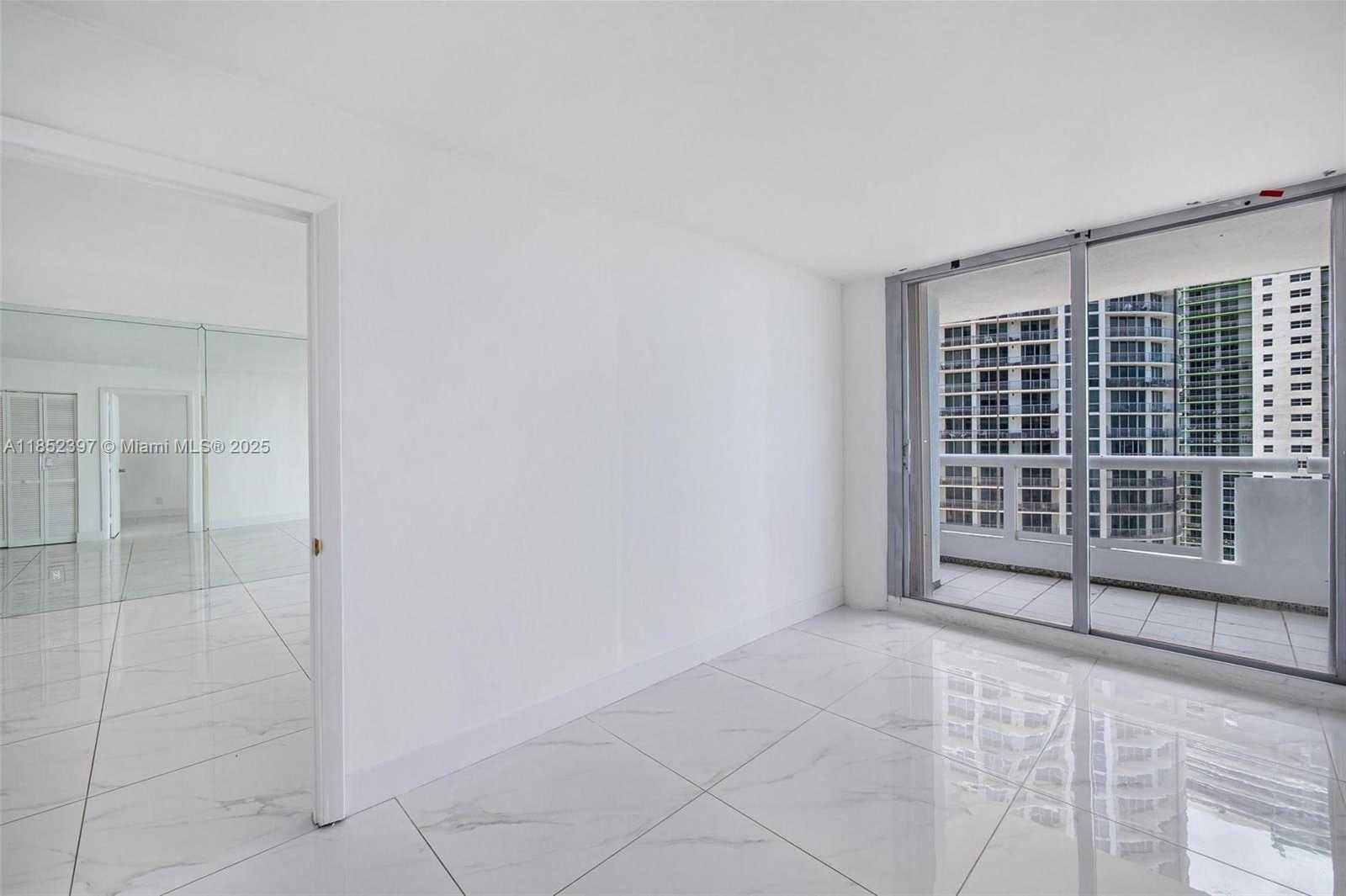Small Image of 1717 NORTH BAYSHORE DR #A-2751, Miami Number 42