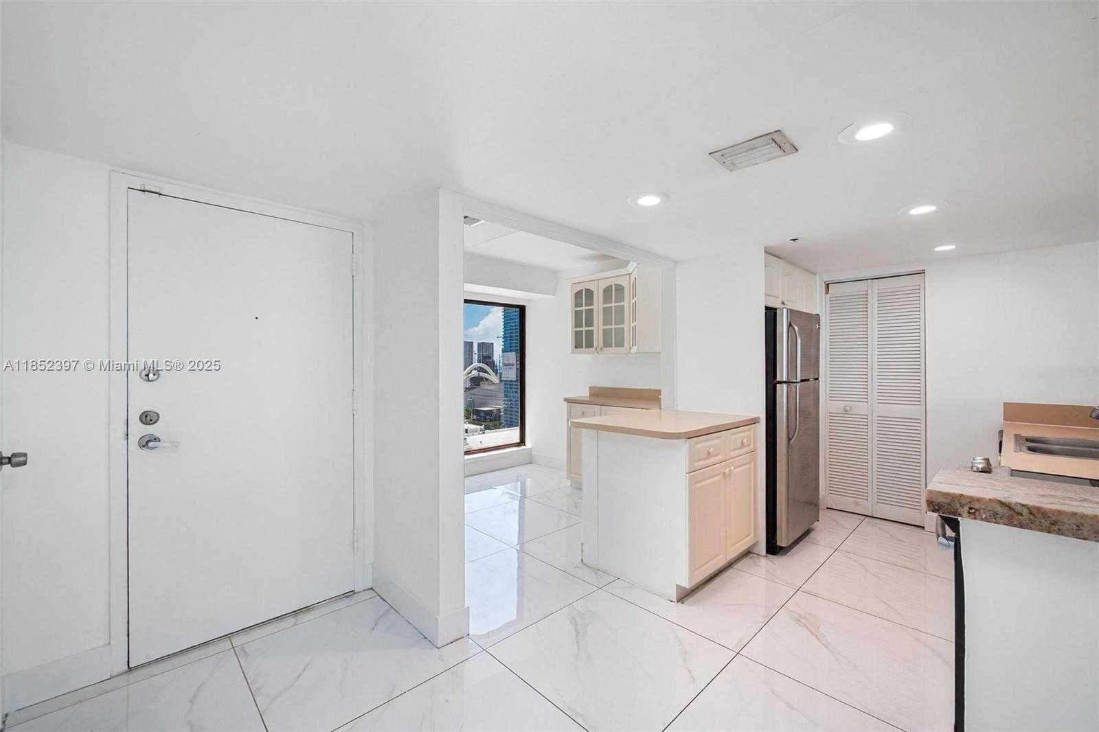 Small Image of 1717 NORTH BAYSHORE DR #A-2751, Miami Number 8