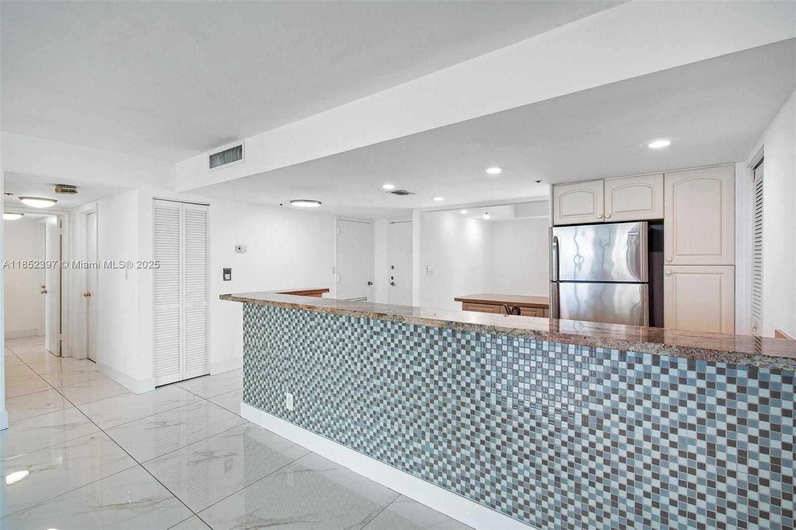 Small Image of 1717 NORTH BAYSHORE DR #A-2751, Miami Number 9