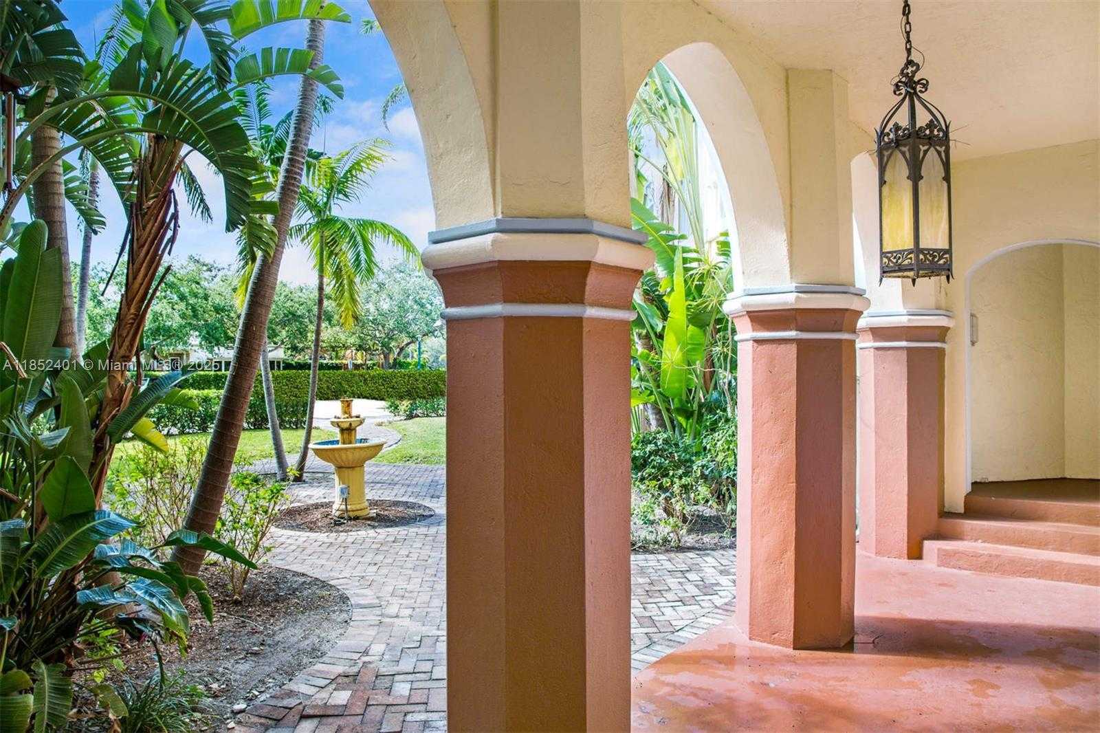 Small Image of 421 GRAND CONCOURSE #6, Miami Shores Number 6