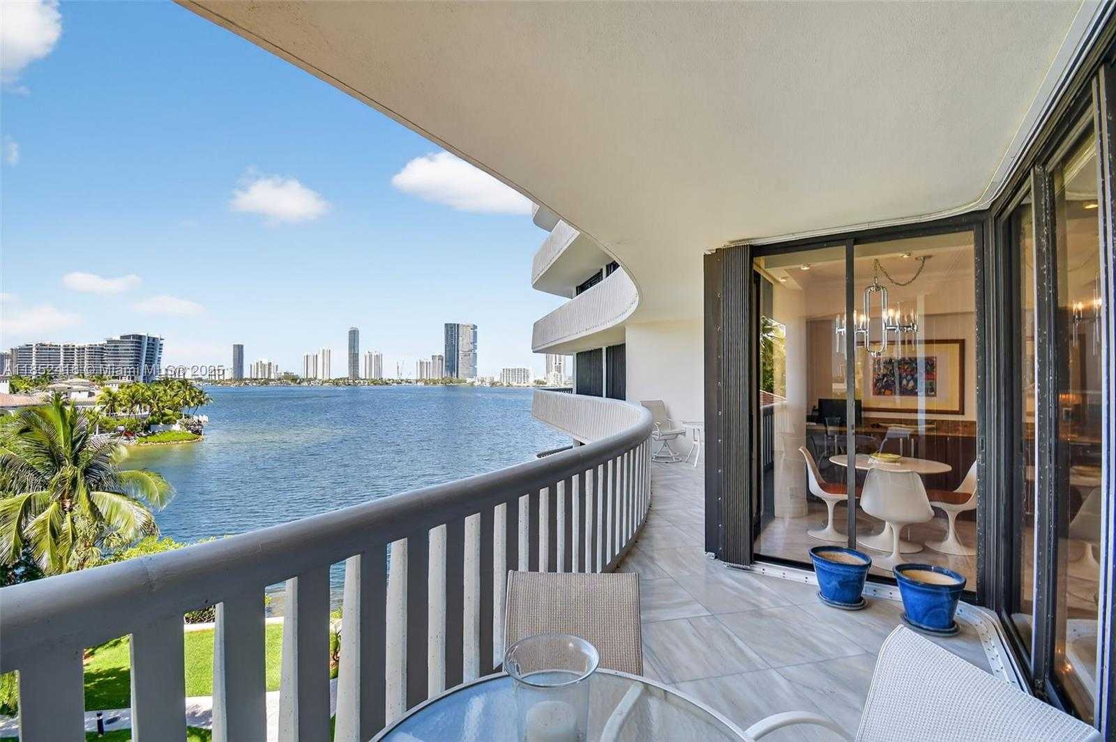 Small Image of 3000 ISLAND BLVD #505, Aventura Number 26