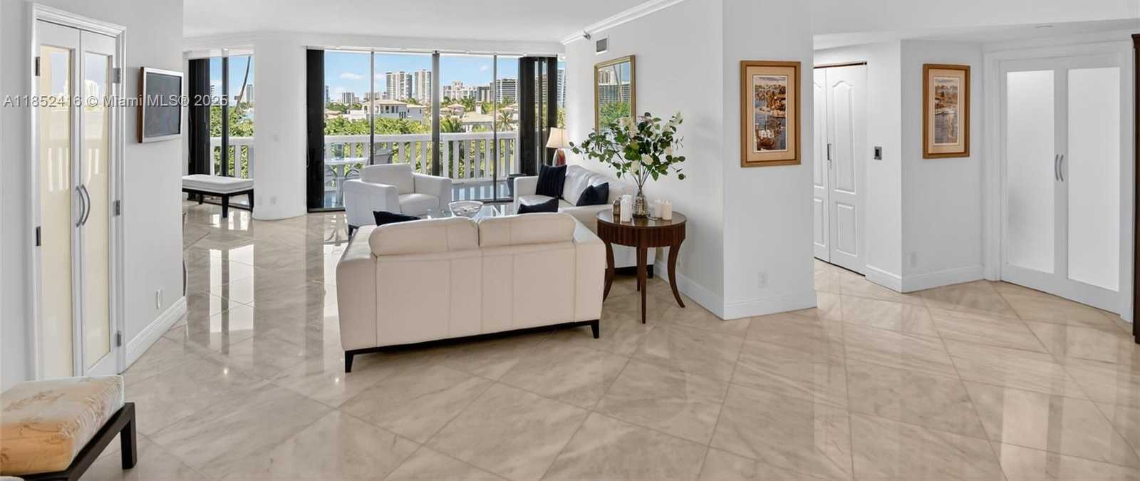 Small Image of 3000 ISLAND BLVD #505, Aventura Number 4
